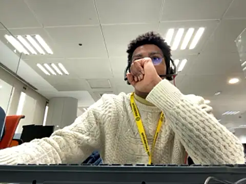 Albert Madrid online show from 01-12-26, 11:04