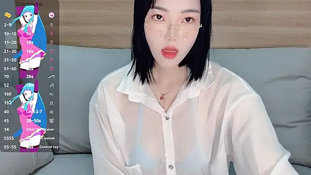 Snapshot of upoo7lt chatting on 12-15-25, 03:00 upoo7lt online show from 12-15-25, 03:00