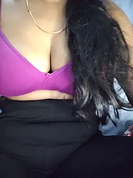 Ezabelljohn online show from 05-15-26, 11:56