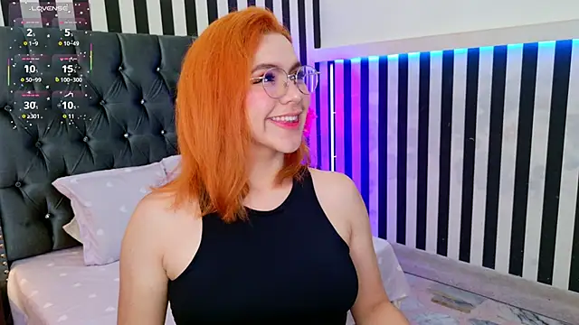 sussiestrawberry online show from 10-30-25, 10:06