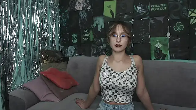 AlishaKellyi online show from 11-10-25, 05:50