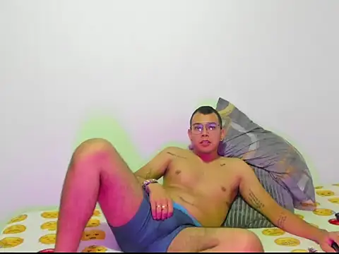 Daniel Hot276 online show from 11-26-25, 03:07