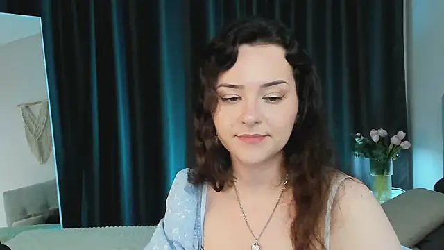 Camilla Rowen online show from 06-11-26, 08:40