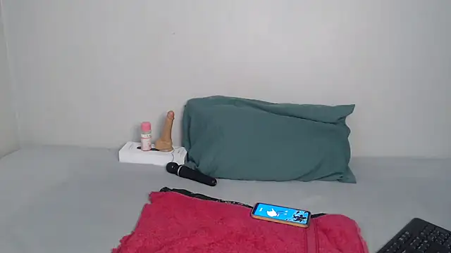 Sweet-PetiteX online show from 12-14-25, 04:23