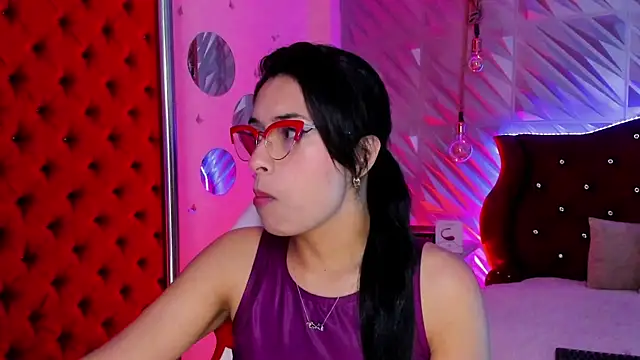 Roxanne Han online show from 04-20-26, 12:08