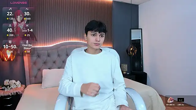 Maxii18  online show from 10-24-25, 12:01