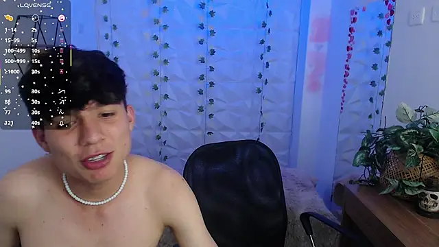 Cassie and Jonah online show from 10-24-25, 06:04