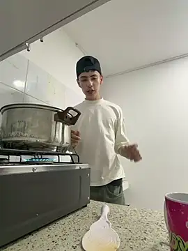 Sebastian Reed online show from 02-04-26, 06:30