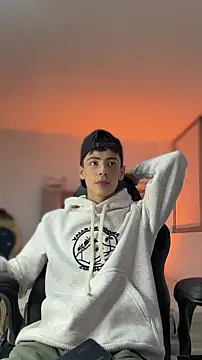 Sebastian Reed online show from 02-18-26, 05:25