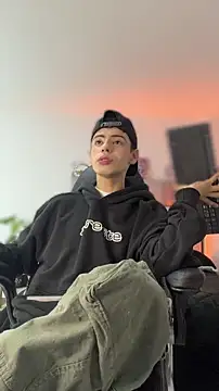 Sebastian Reed online show from 02-25-26, 06:01