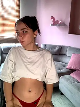 Snapshot of Nexxus_Pink chatting on 10-31-25, 04:30 Nexxus Pink online show from 10-31-25, 04:30