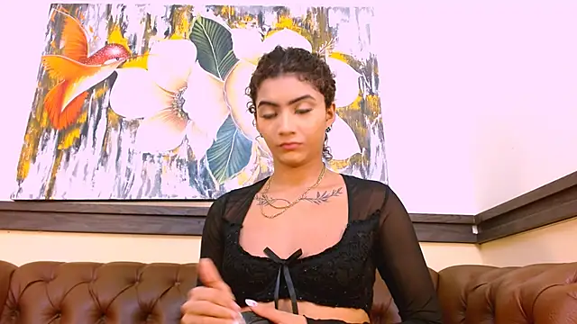 Snapshot of Emma_Kiut_ chatting on 11-22-25, 06:07 Emma Kiut online show from 11-22-25, 06:07