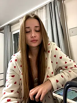 Snapshot of Angel_hotyy chatting on 10-24-25, 05:53 Angel hotyy online show from 10-24-25, 05:53