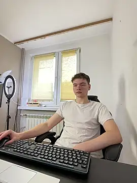 Snapshot of danielxfun chatting on 12-22-25, 09:50 danielxfun online show from 12-22-25, 09:50