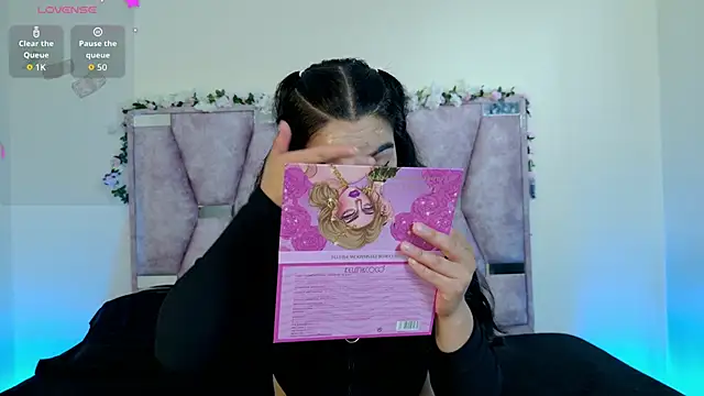 Snapshot of Iris_mandarinne chatting on 10-29-25, 05:58 Iris mandarinne online show from 10-29-25, 05:58