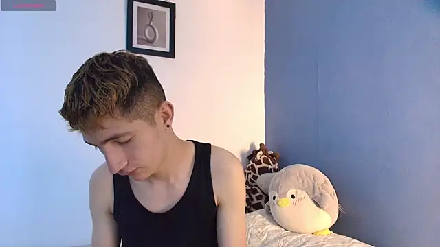 Snapshot of Erick_Taylor3 chatting on 06-18-26, 07:51 Erick Taylor3 online show from 06-18-26, 07:51