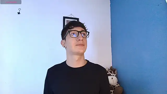 Snapshot of Erick_Taylor3 chatting on 07-27-26, 08:27 Erick Taylor3 online show from 07-27-26, 08:27