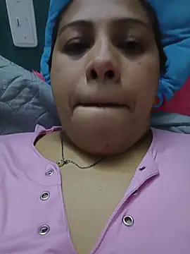 Snapshot of marimar_24 chatting on 11-11-25, 04:12 marimar 24 online show from 11-11-25, 04:12