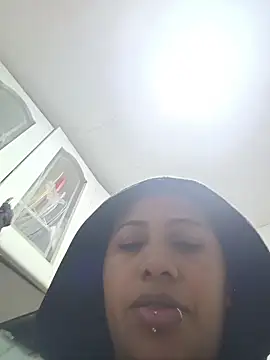 Snapshot of marimar_24 chatting on 11-18-25, 10:14 marimar 24 online show from 11-18-25, 10:14