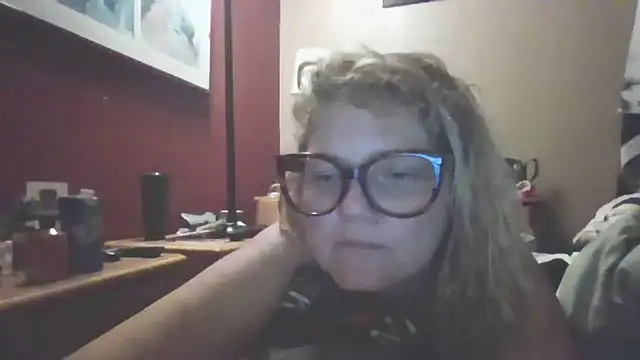 Snapshot of Justcurio777 chatting on 05-16-26, 04:20 Justcurio777 online show from 05-16-26, 04:20