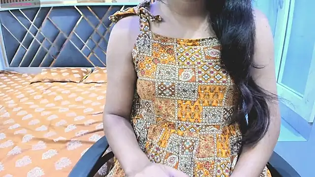 Snapshot of IndianKittey chatting on 10-29-25, 01:30 IndianKittey online show from 10-29-25, 01:30