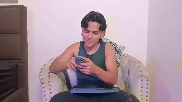 Salomon Mendoza online show from 10-27-25, 05:33