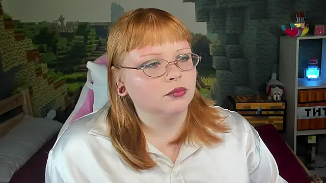 LottieReed online show from 12-14-25, 03:39