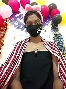 Snapshot of Tushi-10 chatting on 01-08-26, 10:23 Tushi-10 online show from 01-08-26, 10:23