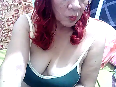 Snapshot of Sweetpinay_mature chatting on 05-12-26, 12:57 Sweetpinay mature online show from 05-12-26, 12:57