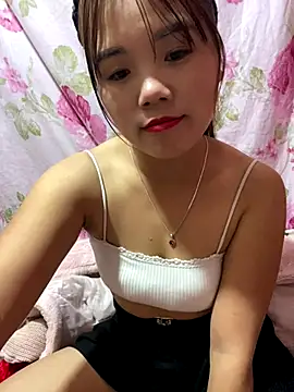 Snapshot of nachi-baby chatting on 11-19-25, 02:39 nachi-baby online show from 11-19-25, 02:39