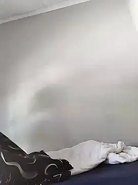 Snapshot of IndianLara chatting on 03-19-26, 09:13 IndianLara online show from 03-19-26, 09:13