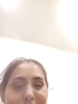 blanca24325 online show from 11-18-25, 03:34