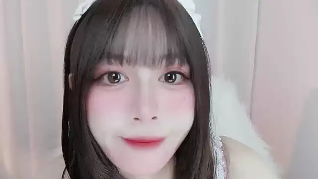 Snapshot of -zhuzhu-999- chatting on 07-06-26, 07:38 -zhuzhu-999- online show from 07-06-26, 07:38