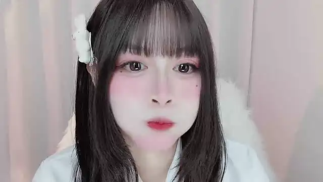 Snapshot of -zhuzhu-999- chatting on 07-08-26, 10:03 -zhuzhu-999- online show from 07-08-26, 10:03