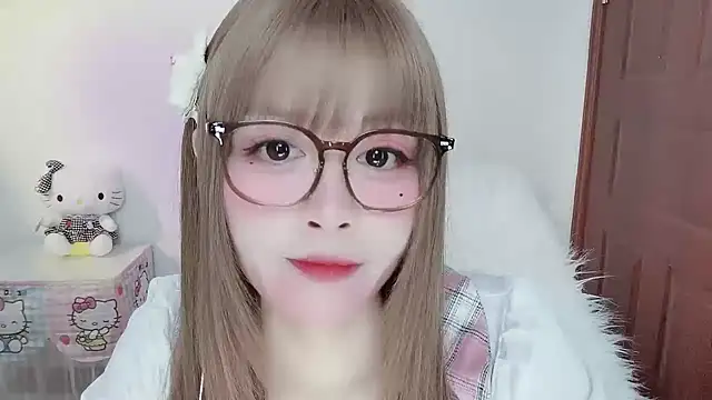 Snapshot of -zhuzhu-999- chatting on 07-17-26, 08:14 -zhuzhu-999- online show from 07-17-26, 08:14