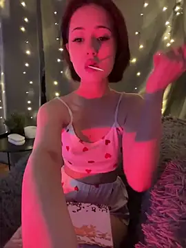 Snapshot of RimaLins chatting on 12-16-25, 05:07 RimaLins online show from 12-16-25, 05:07