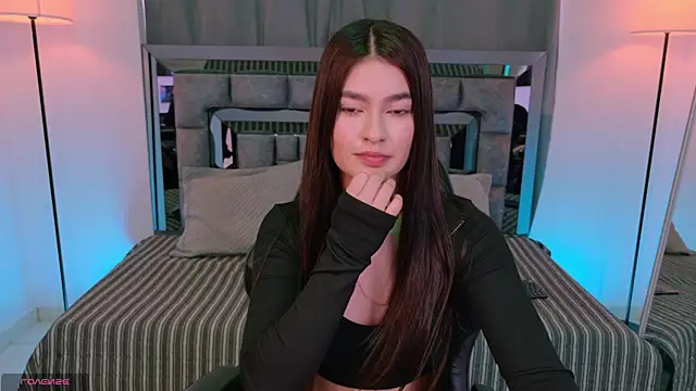 Bella Clark2 online show from 04-28-26, 07:30