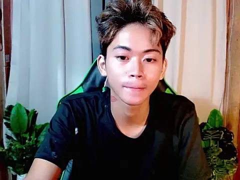 Snapshot of AsianCuteGuy21 chatting on 11-23-25, 02:39 AsianCuteGuy21 online show from 11-23-25, 02:39