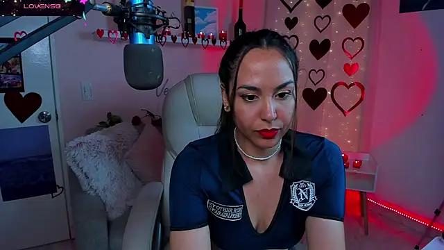 VenusIsLove  online show from 02-12-25, 07:45