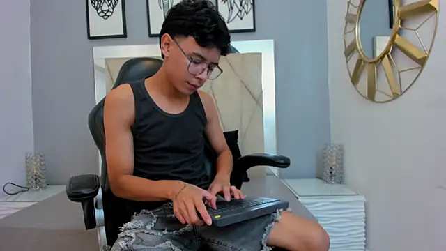 adams bobby online show from 03-05-26, 11:06