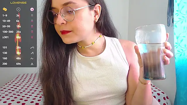 Snapshot of Vicky_cristinax chatting on 12-05-25, 09:00 Vicky cristinax online show from 12-05-25, 09:00