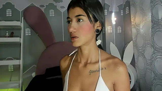 Snapshot of milkybaby_ chatting on 12-14-25, 12:10 milkybaby online show from 12-14-25, 12:10