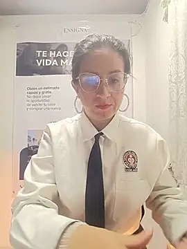Snapshot of Valentina--1 chatting on 06-08-26, 10:04 Valentina--1 online show from 06-08-26, 10:04
