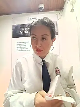 Snapshot of Valentina--1 chatting on 07-11-26, 10:29 Valentina--1 online show from 07-11-26, 10:29