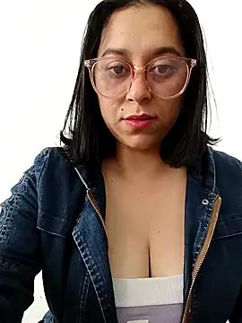 Caroline-17 online show from 11-01-25, 12:40