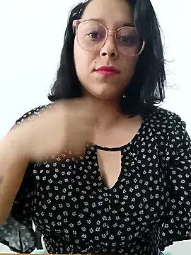 Caroline-17 online show from 11-10-25, 06:18