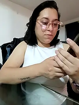 Caroline-17 online show from 11-16-25, 01:33