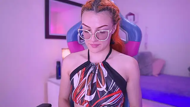 Snapshot of celeste_blazze_ chatting on 11-25-25, 02:39 celeste blazze online show from 11-25-25, 02:39