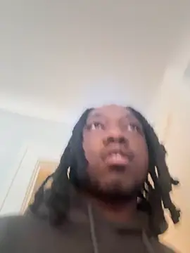 Snapshot of therealredx chatting on 10-25-25, 02:35 therealredx online show from 10-25-25, 02:35