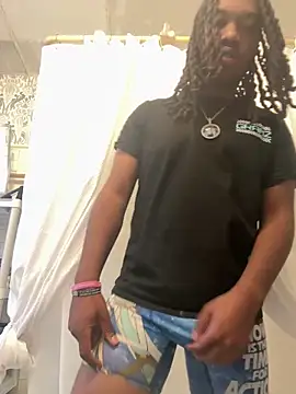 Snapshot of therealredx chatting on 11-01-25, 04:20 therealredx online show from 11-01-25, 04:20